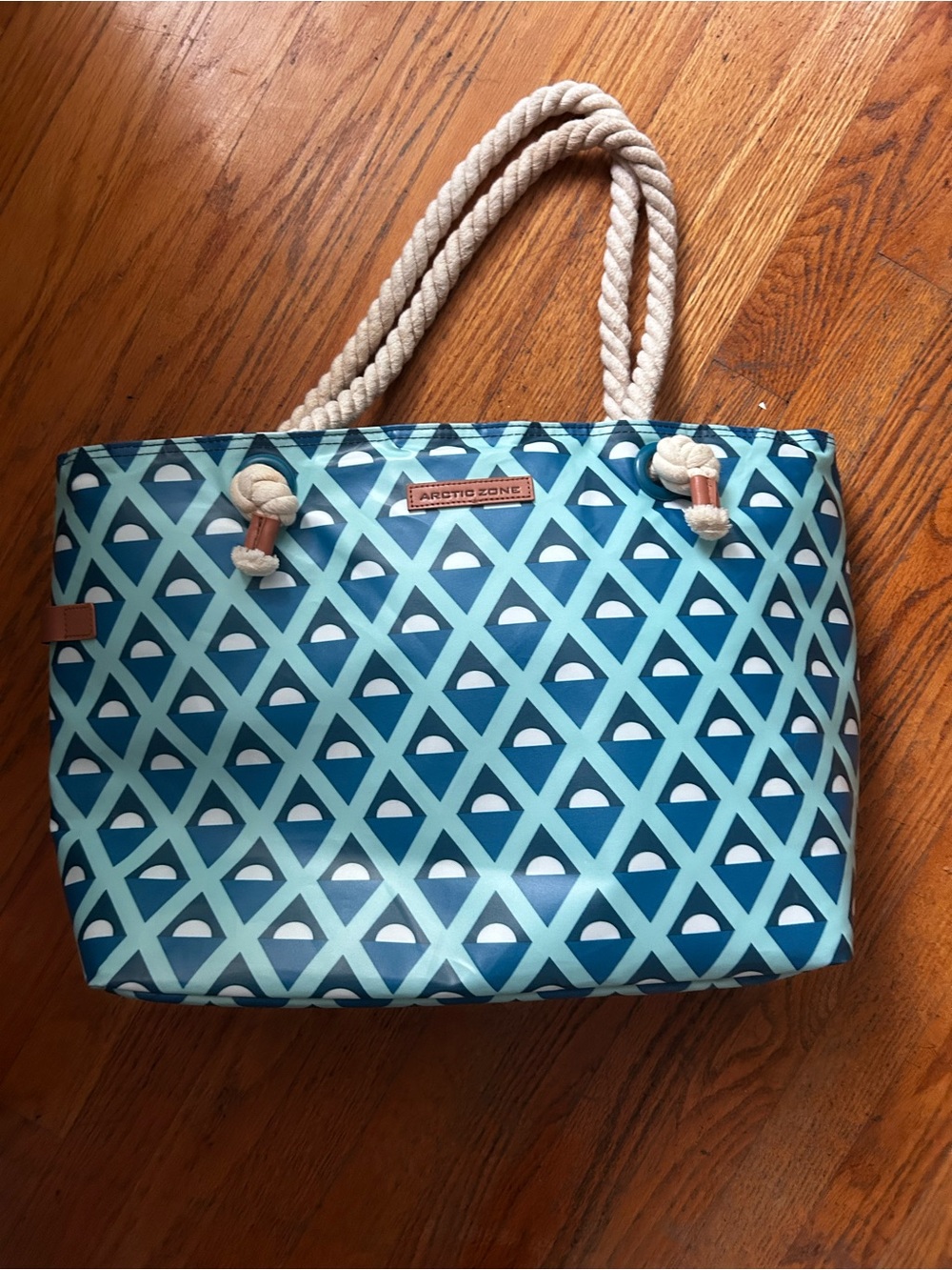 Arctic Zone Teal Geometric Rope-Handle Tote